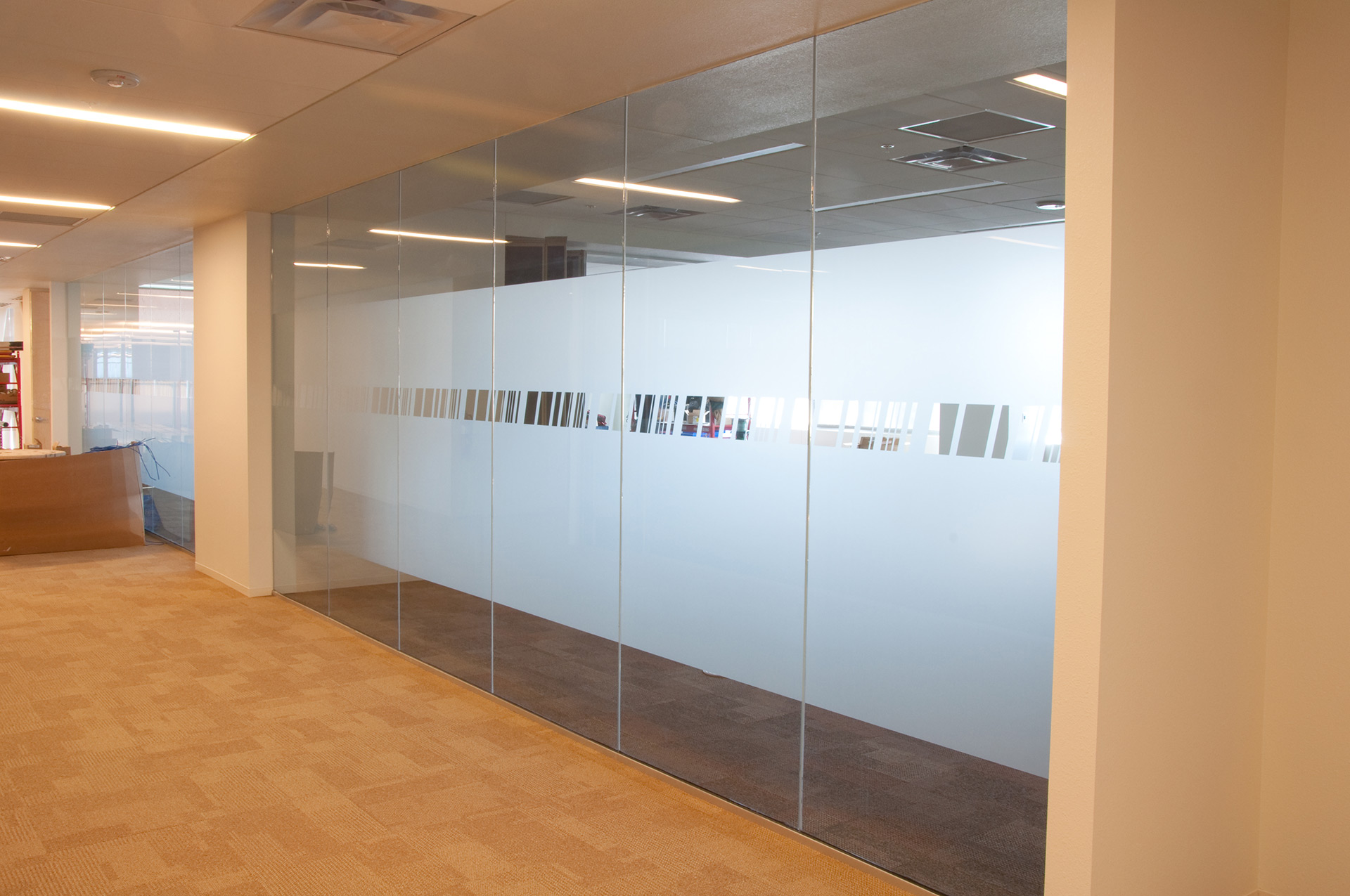 HP conference room privacy vinyl graphics applied to glass walls