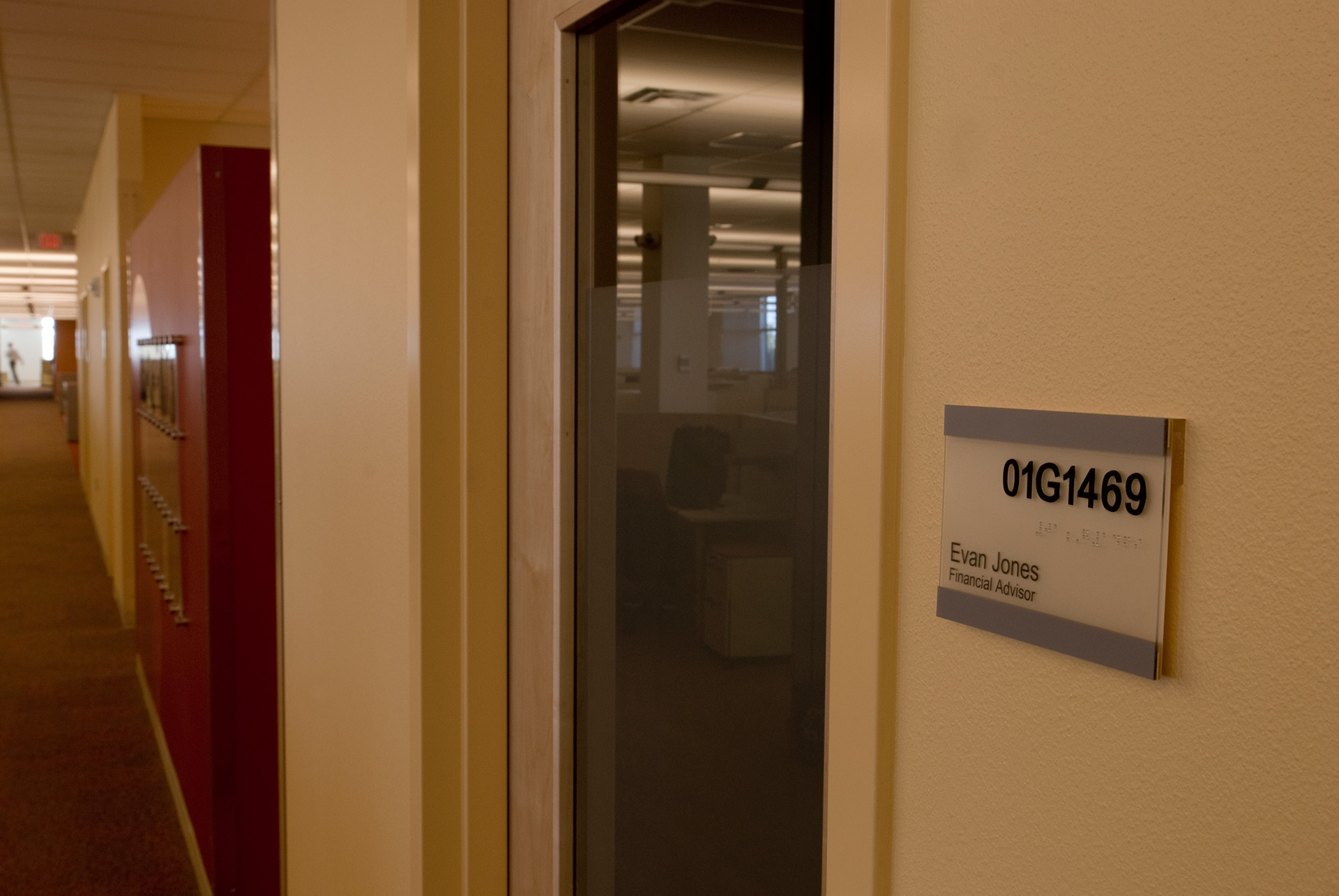 Office sign with tactile braille and changeable insert panel